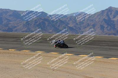 media/Mar-21-2025-CVMA Friday Practice (Fri) [[30cd4fe323]]/2-Racer 1/Session 2 (Bowl)/